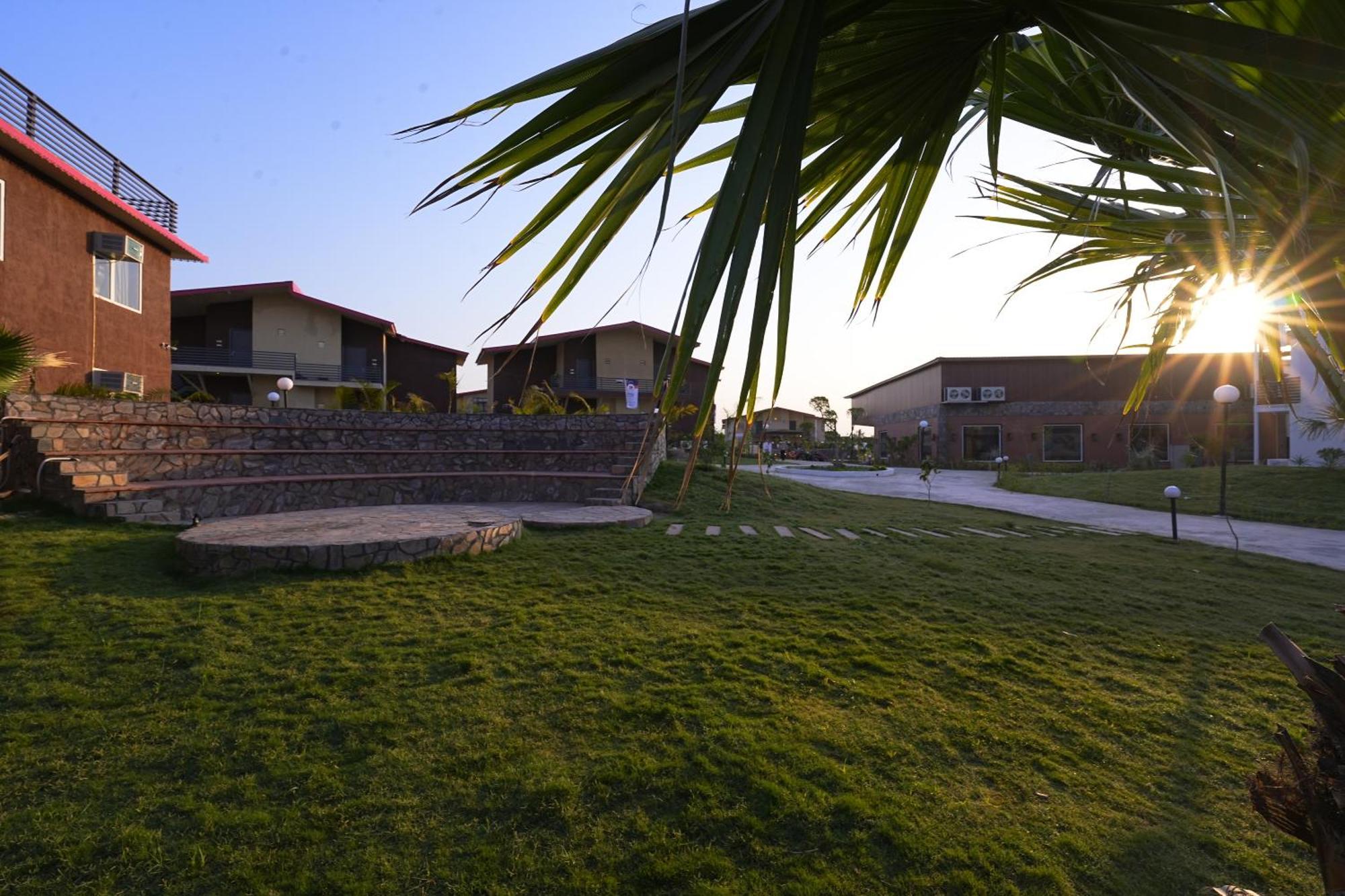 Anantum Gateway Resorts Rāmnagar Exterior foto